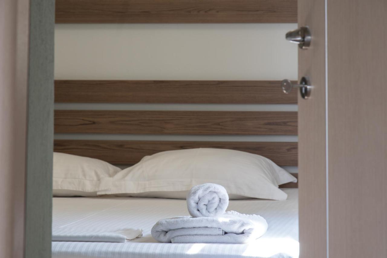 نيكيتي Vertigo Seaside Apartments المظهر الخارجي الصورة
